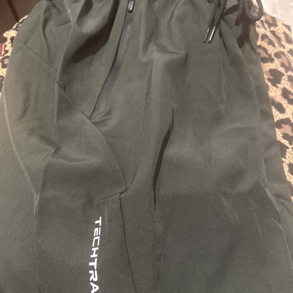 Tech Training Shorts - Picture 2 of 5